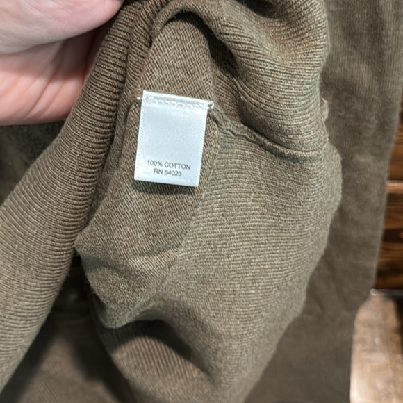 Banana Republic Men’s Sweater - Picture 6 of 12